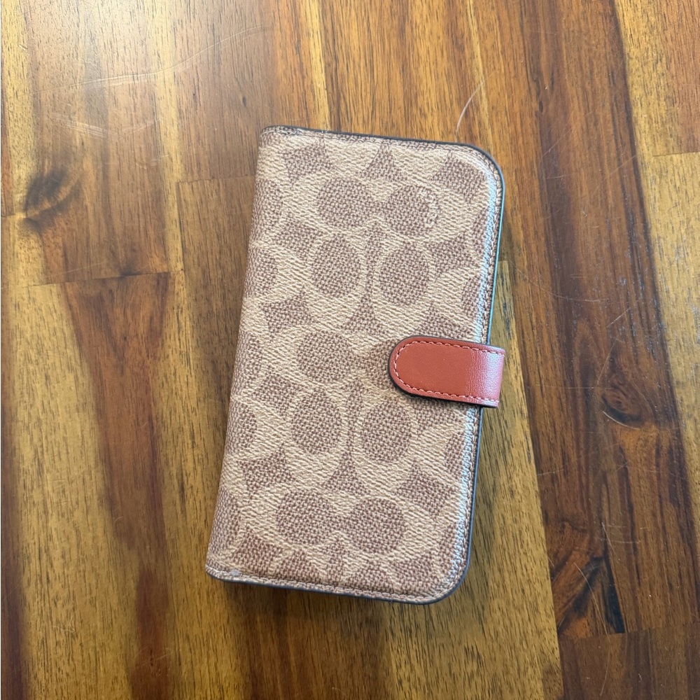 Coach Signature Canvas Two Piece Detachable Wallet Folio iPhone 15 Case like new